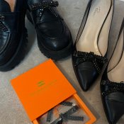 The ShoeLace Brand - Black Crystal Glitter Bow – Shoe Charm